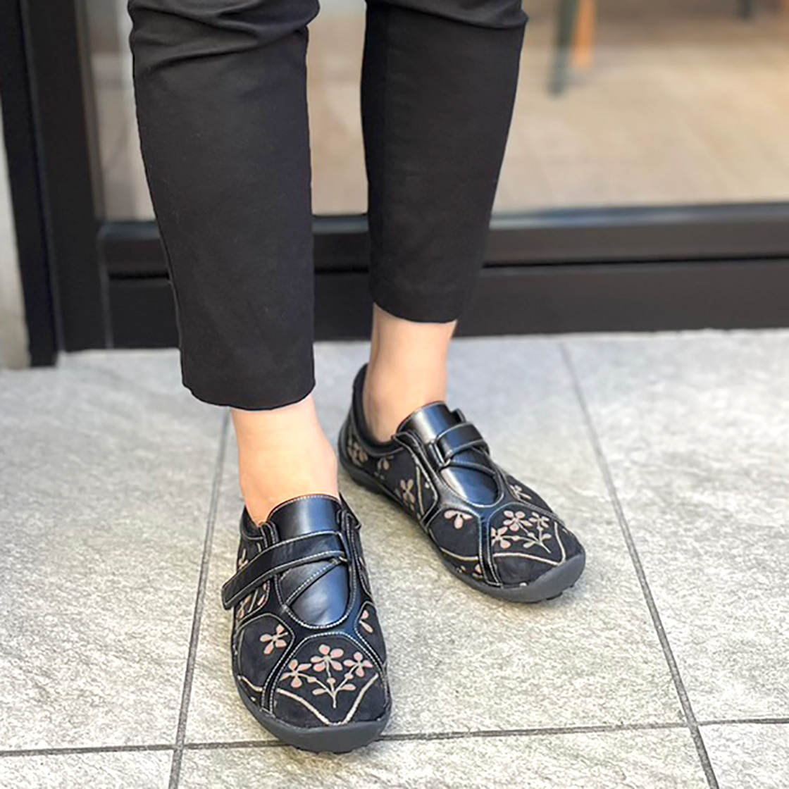 【771301】ベルクロスニーカー