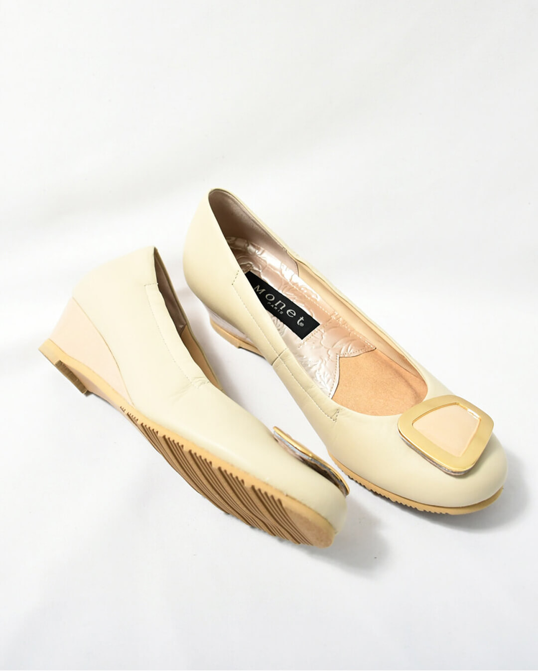 【881406】バックルパンプス