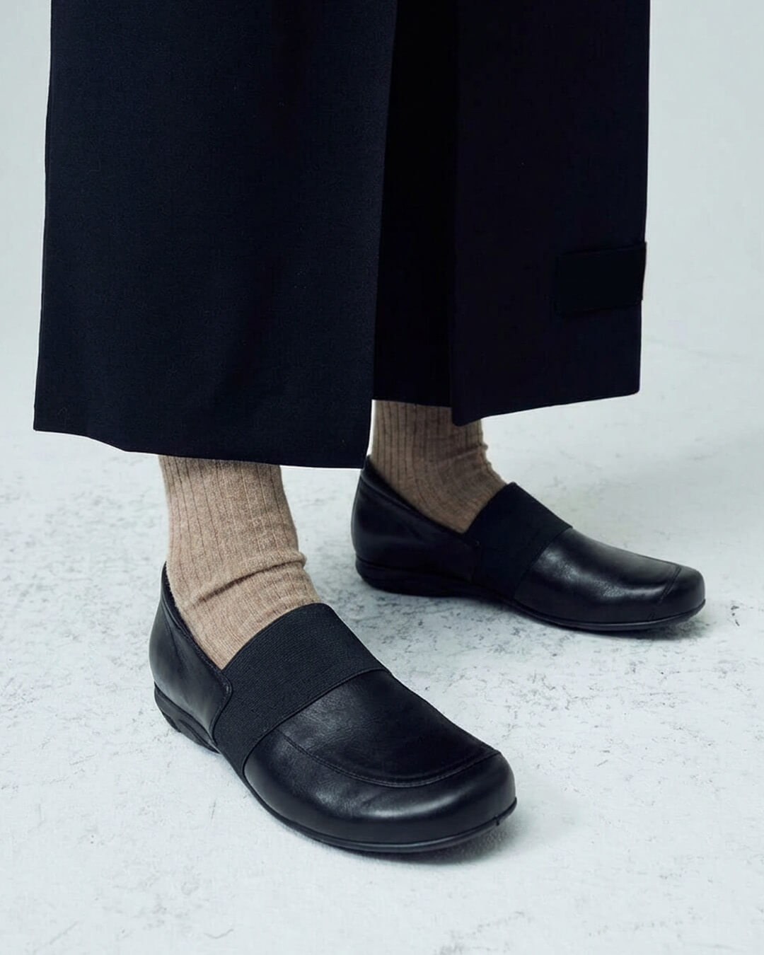 オブリークレザースリッポン