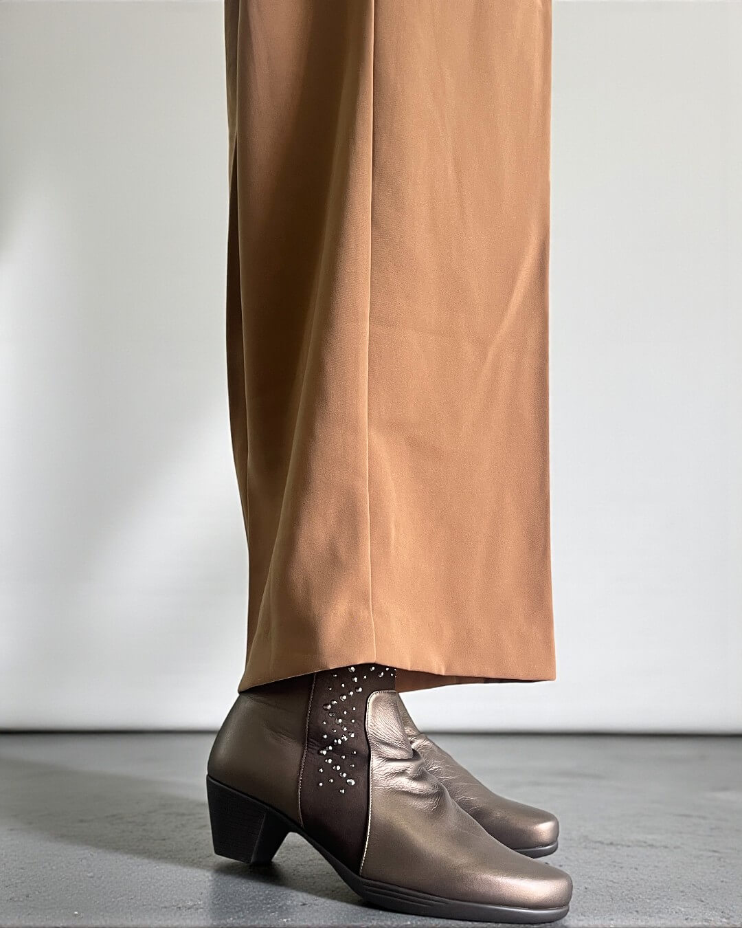 【88982】ラインストーンブーツ