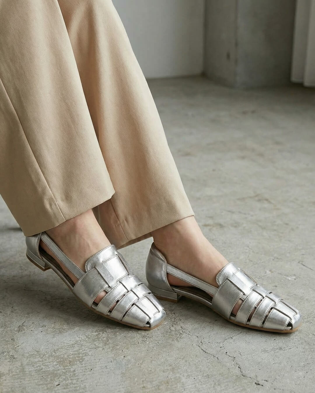 【211610】グルカパンプス