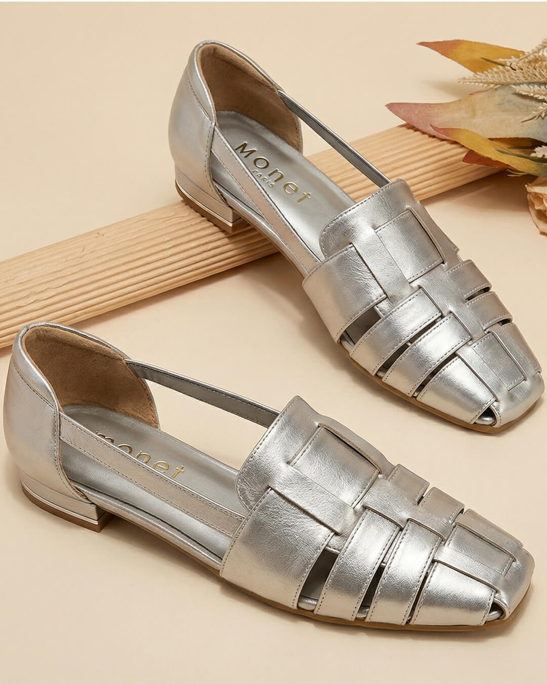 【211610】グルカパンプス