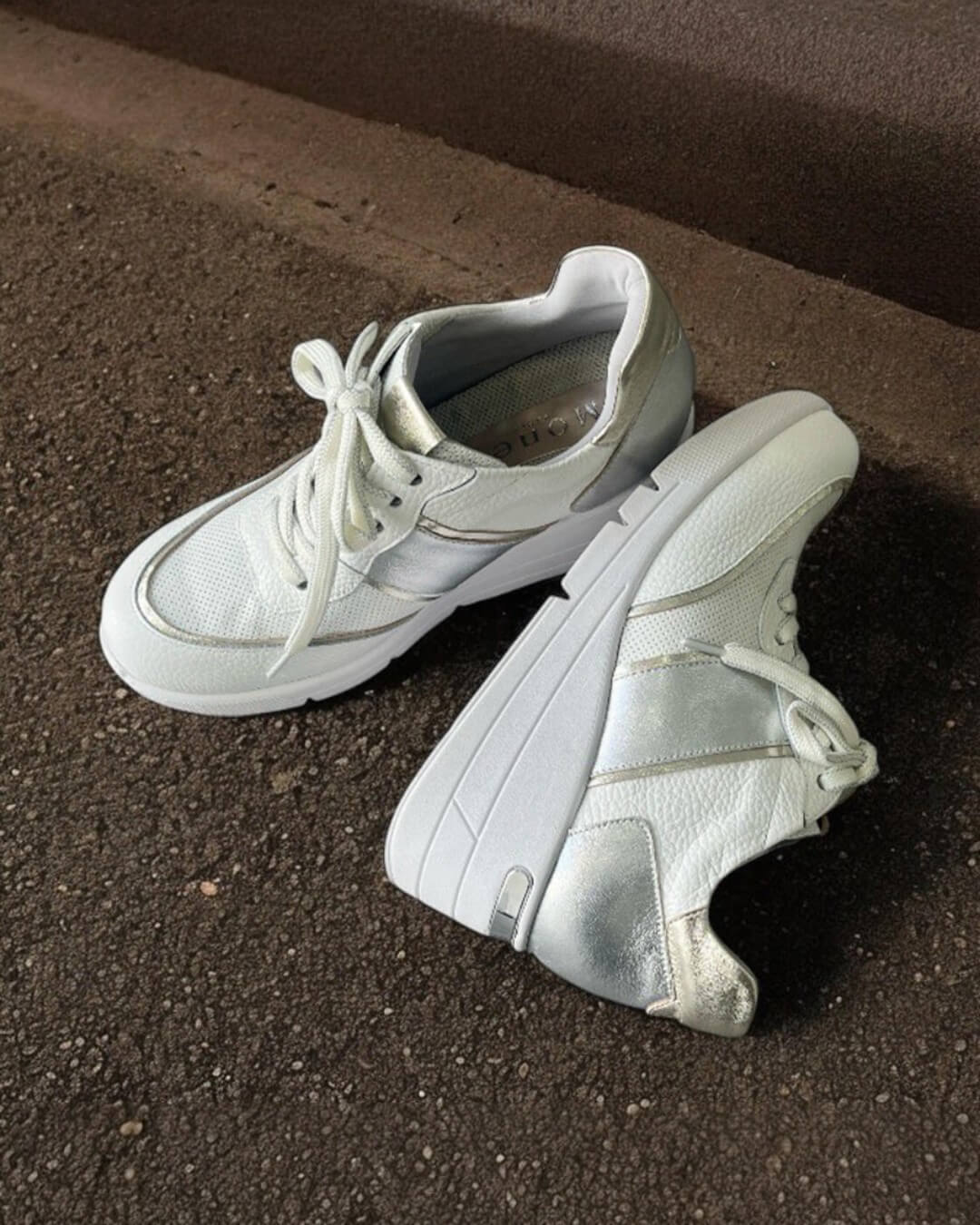 【241532】ウェッジスニーカー