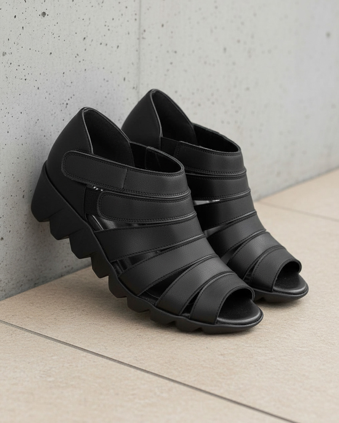 【241621】軽量サンダル