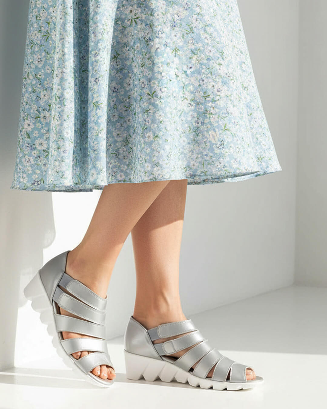 【241621】軽量サンダル