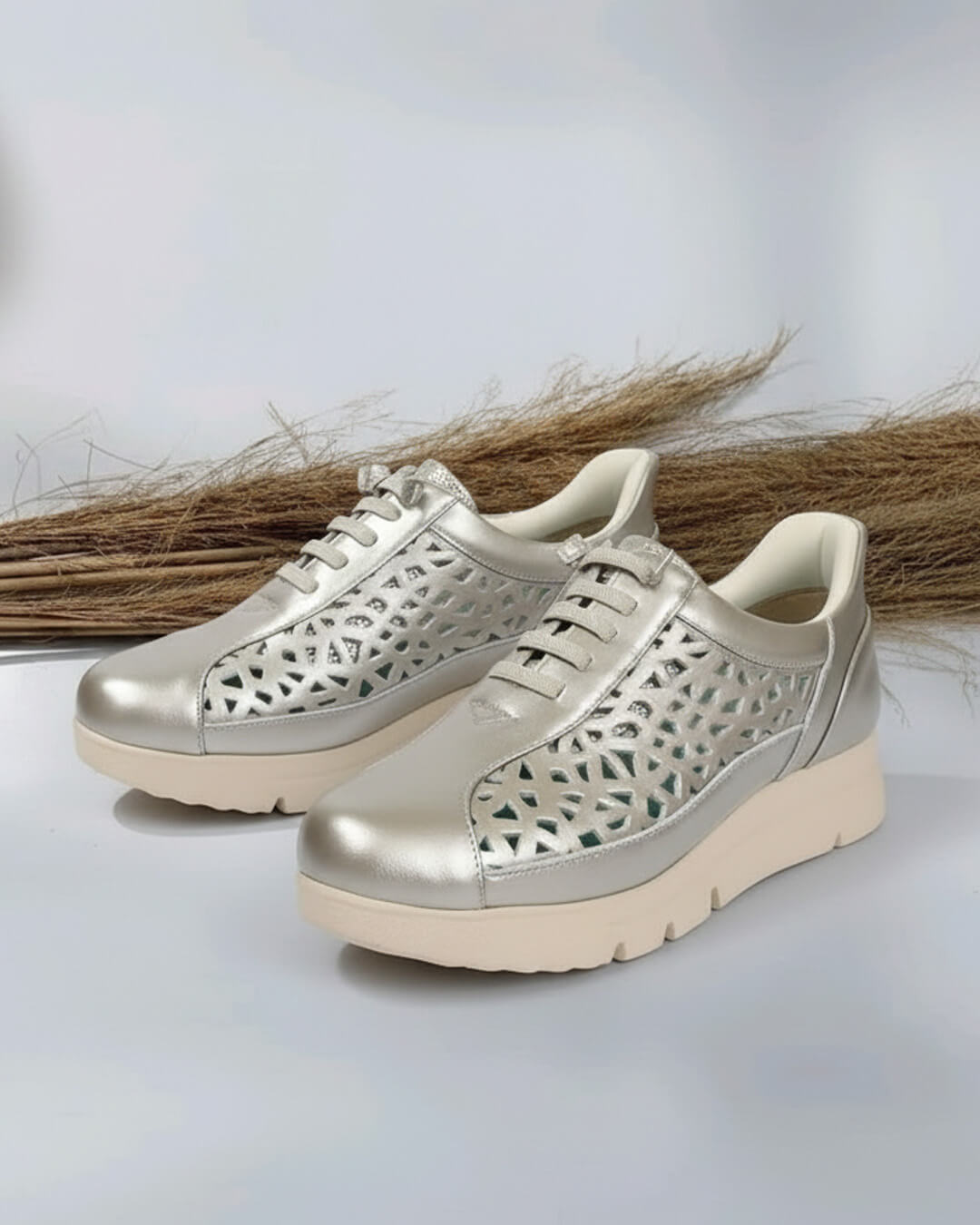 【241634】スリップインスニーカー