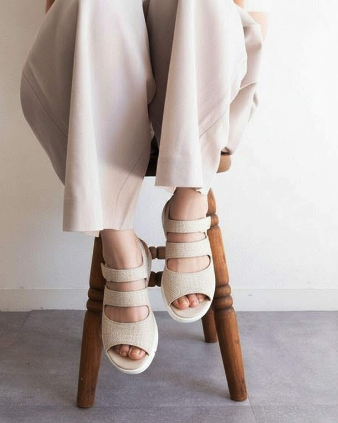【241650】ストラップサンダル