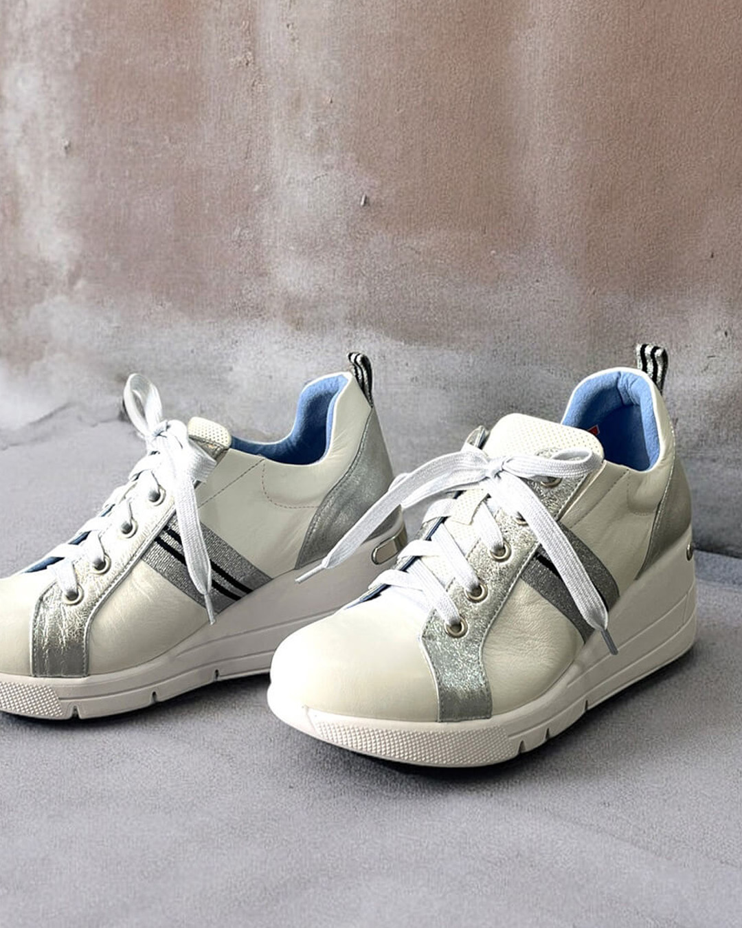 【243401】ウェッジソールスニーカー