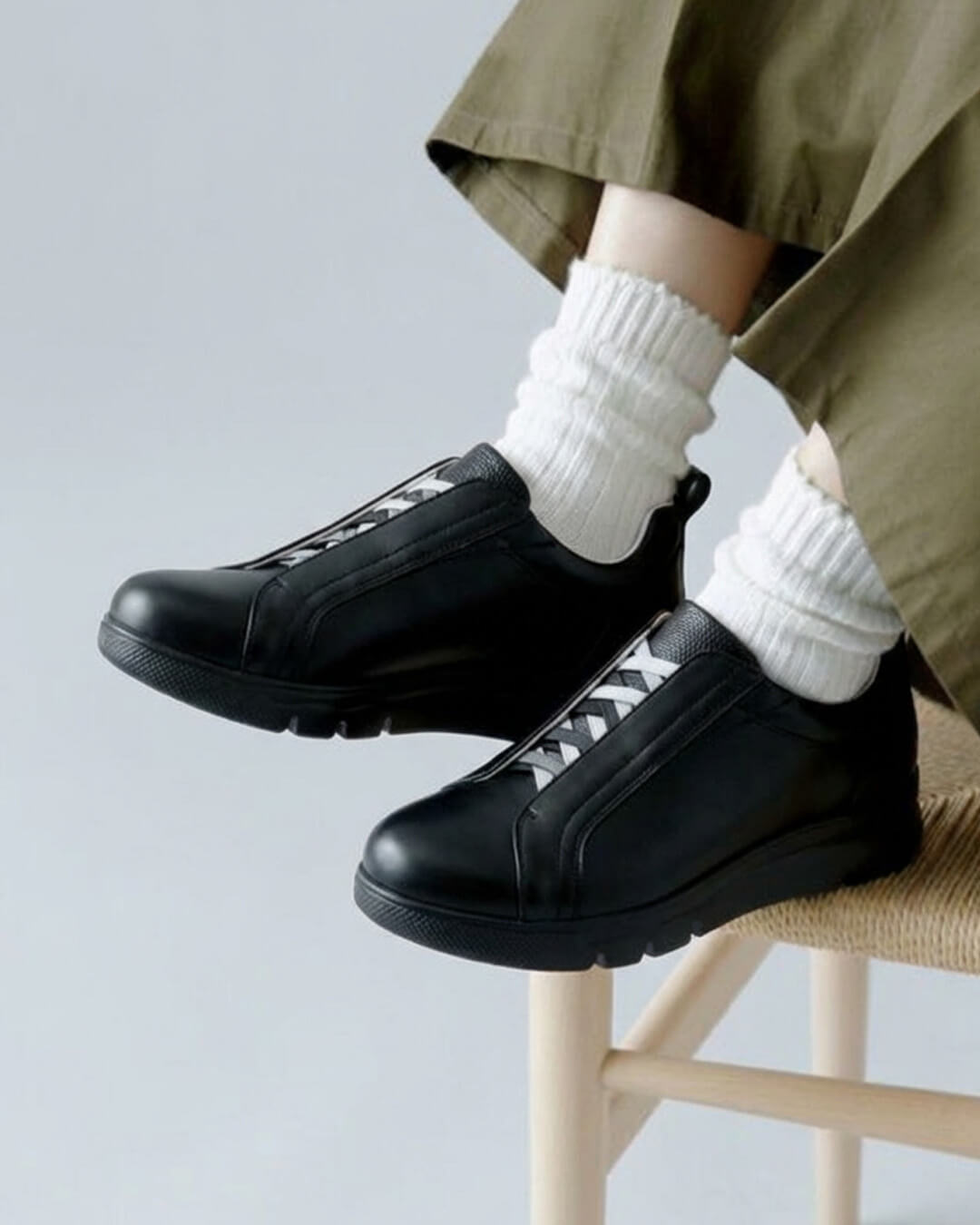 【243532】カラーゴムスリッポン