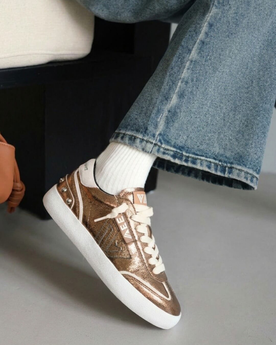 【50032】メタリックロースニーカー