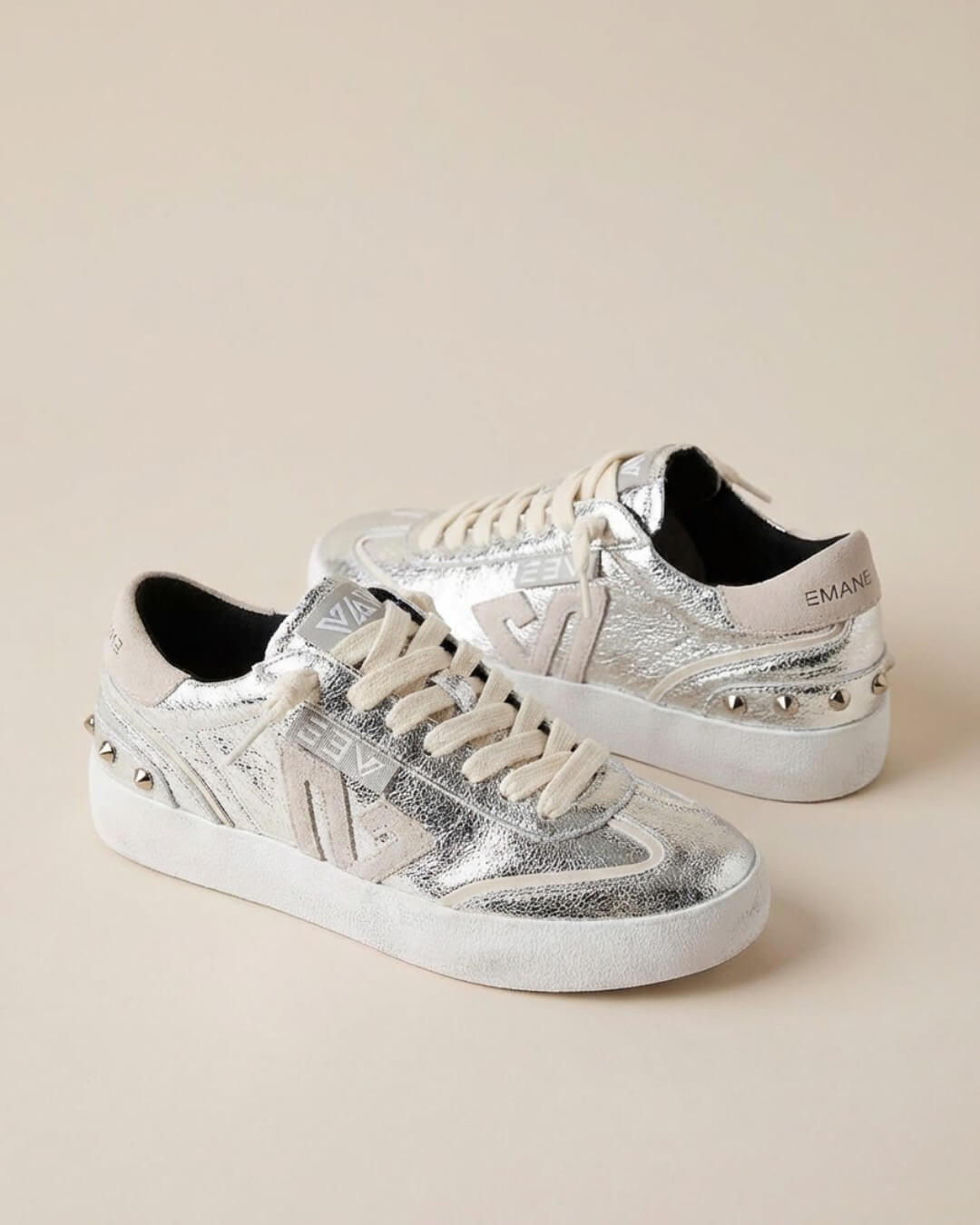 【50032】メタリックロースニーカー