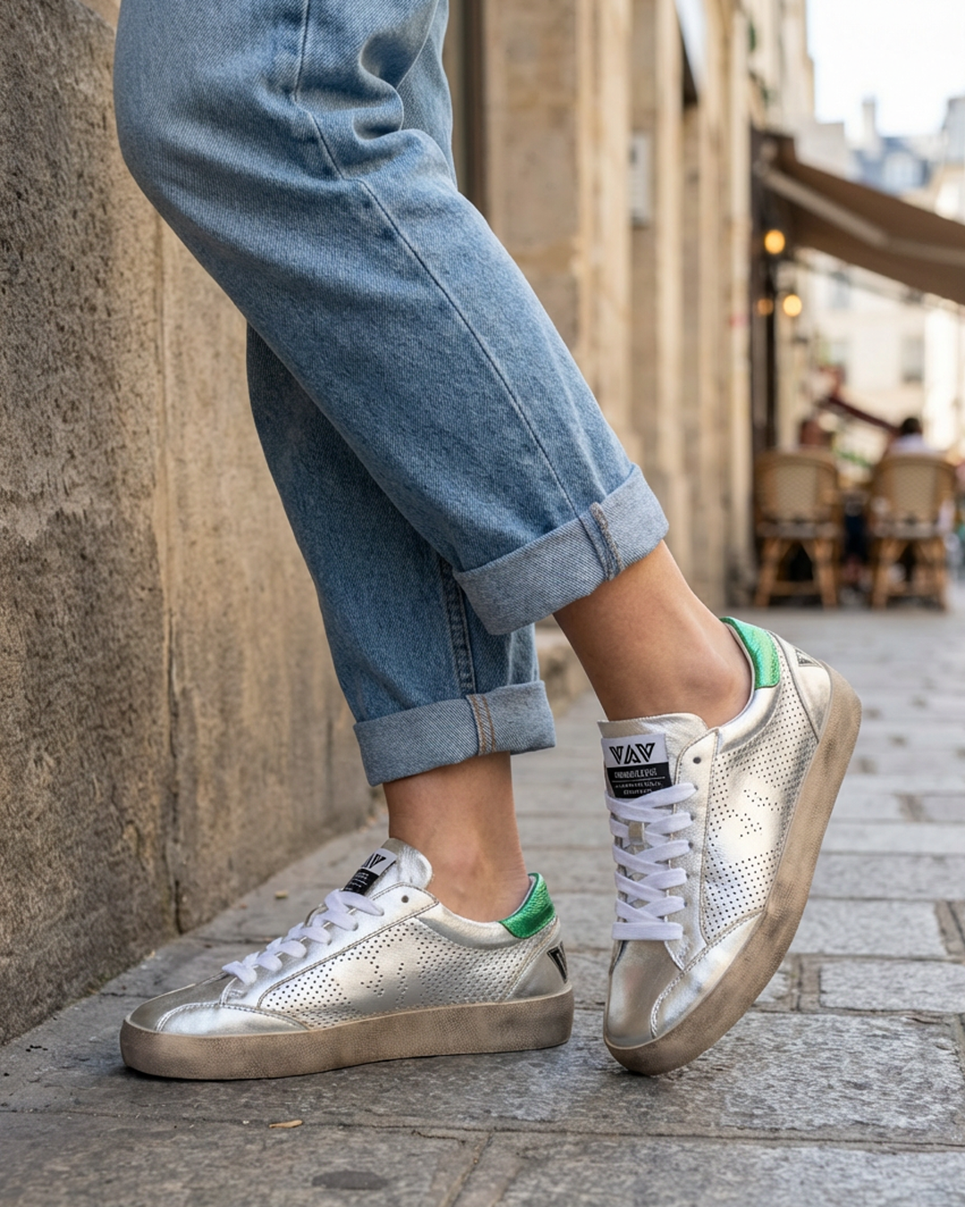 【90011】メタリックロースニーカー