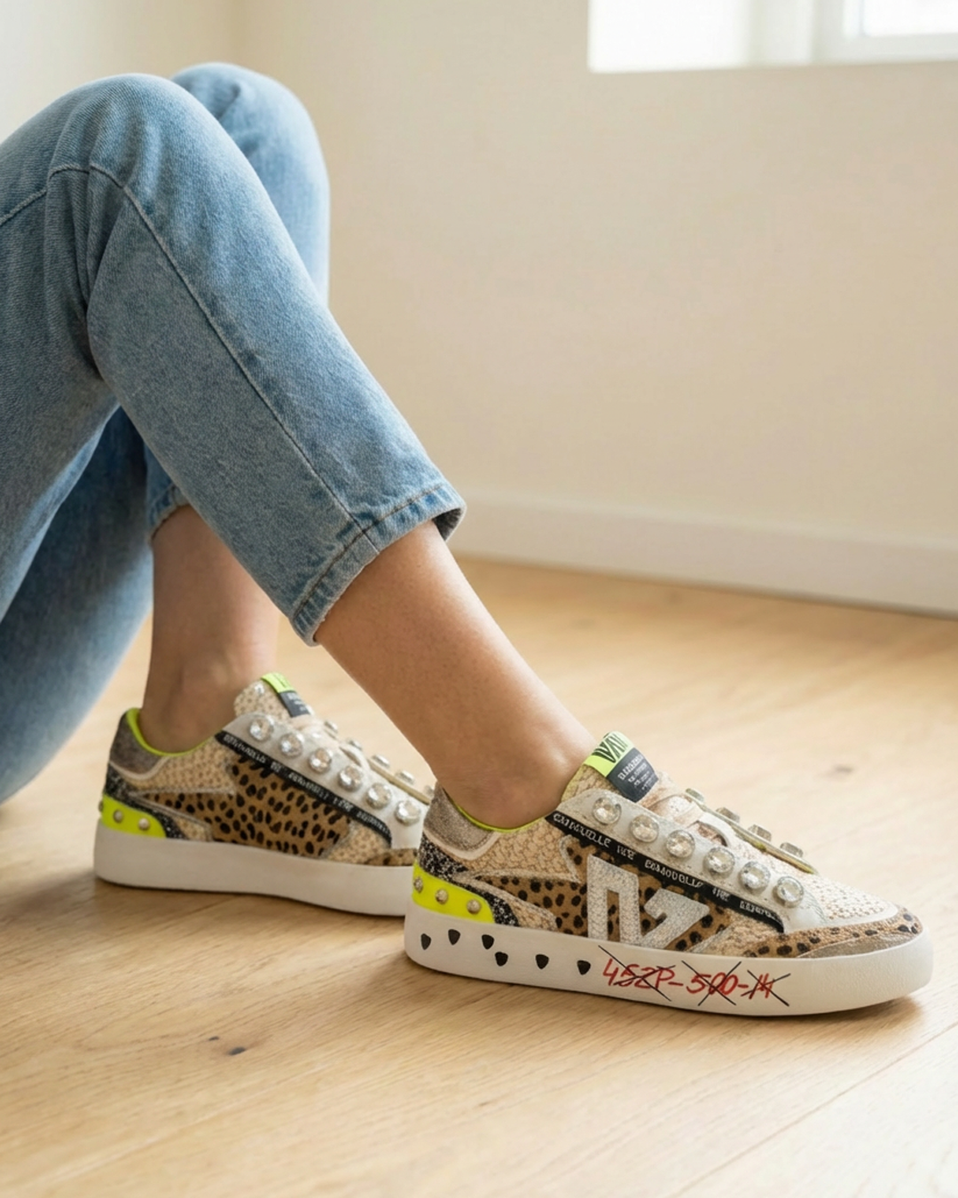 【90022】グラフィックスニーカー