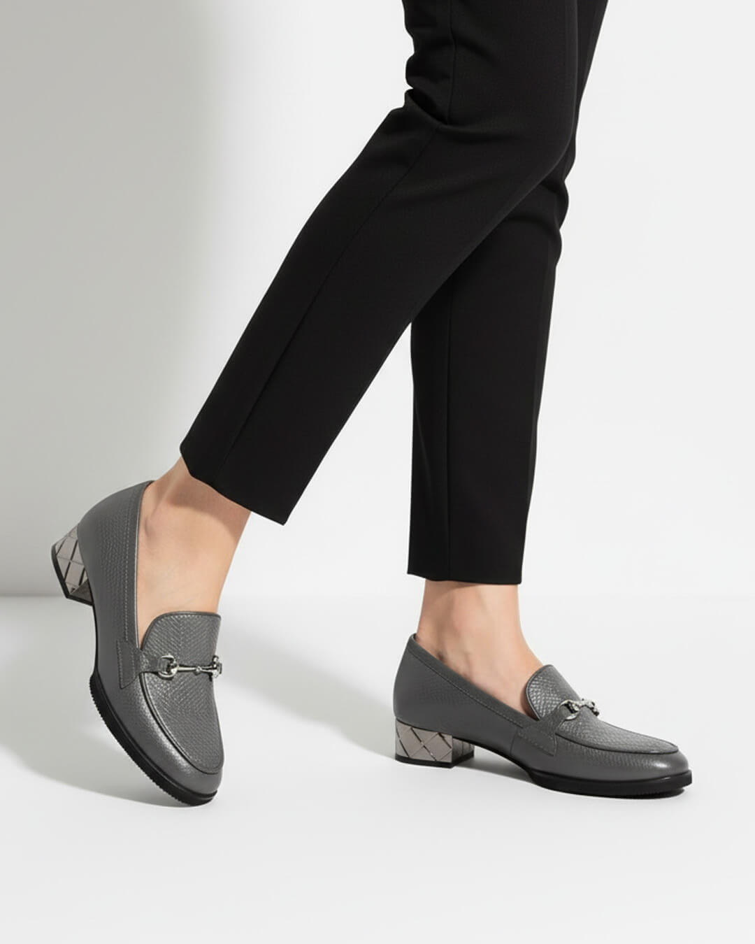 【333510】ビットローファー