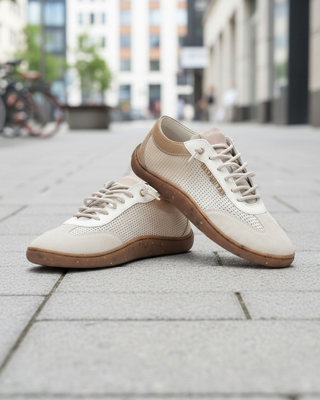 【264573】メッシュスニーカー