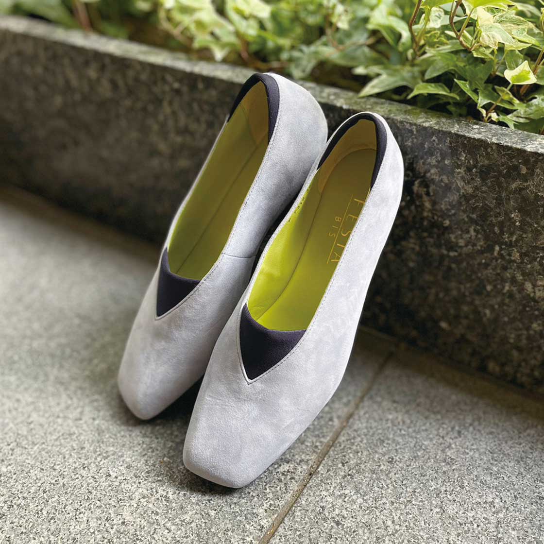 【310】カッティングデザインパンプス
