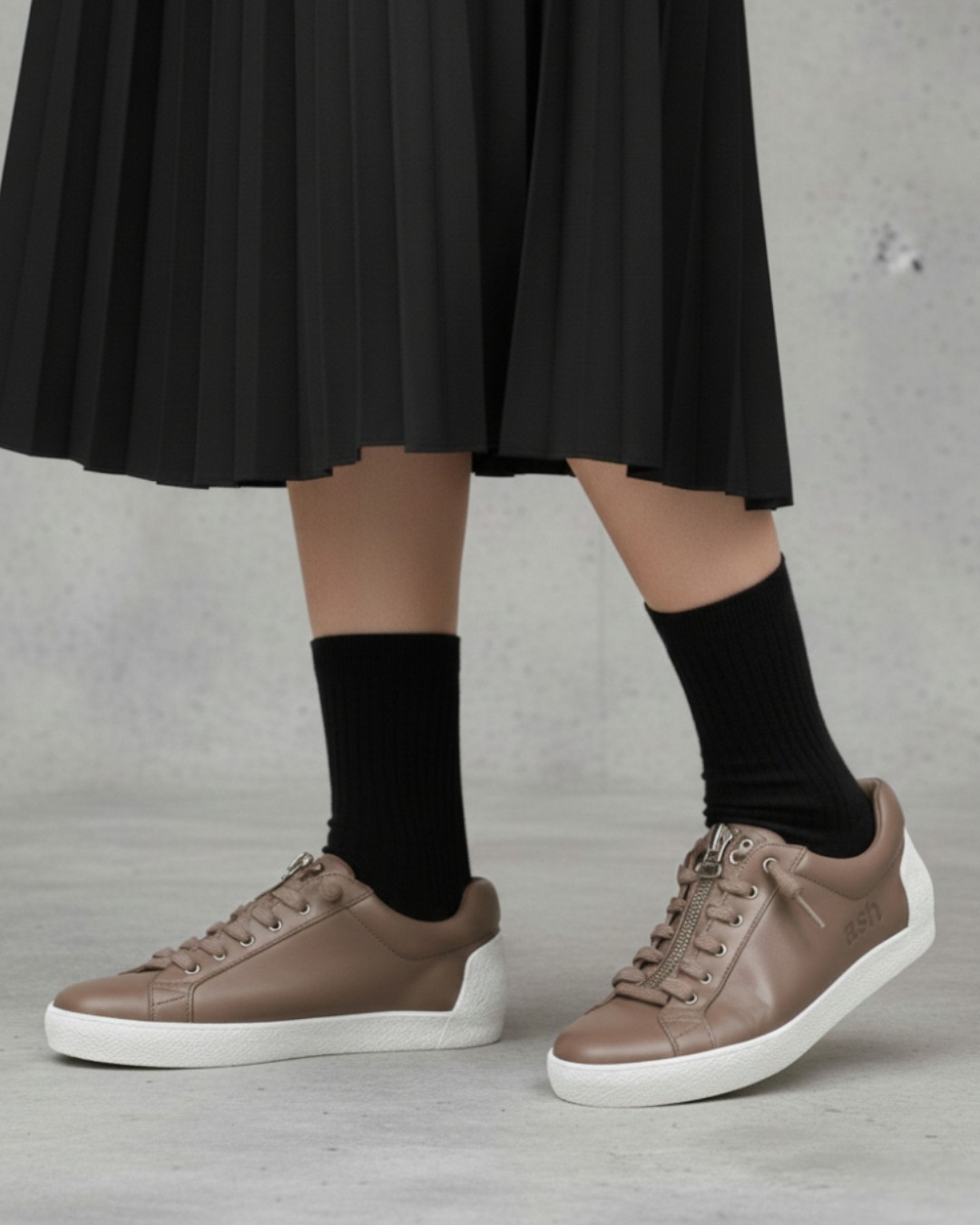 【NIRVANA】フロントジップスニーカー