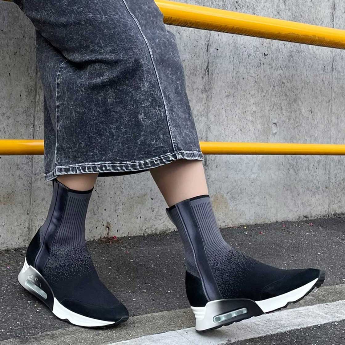 【LIBERTY SOCK】ミドル丈ニットスニーカー