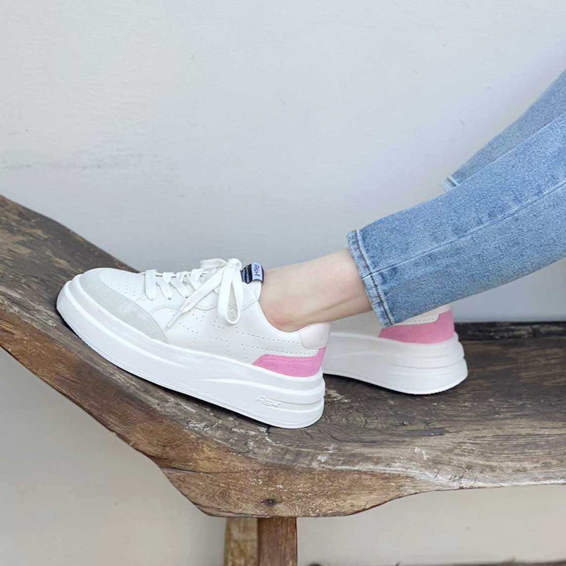 ピンク