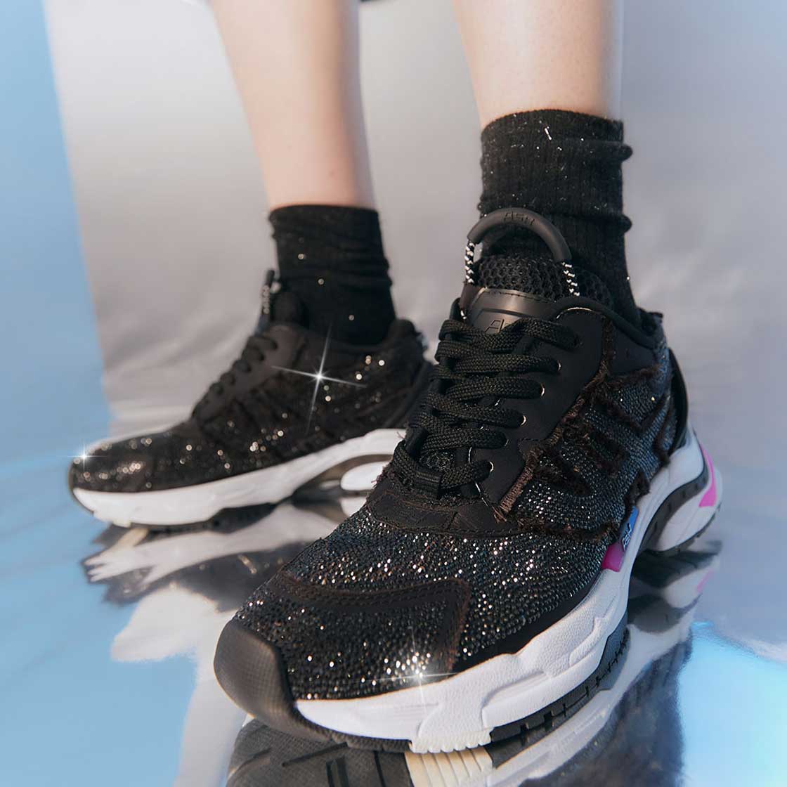 【RACE STRASS】厚底ビジュースニーカー