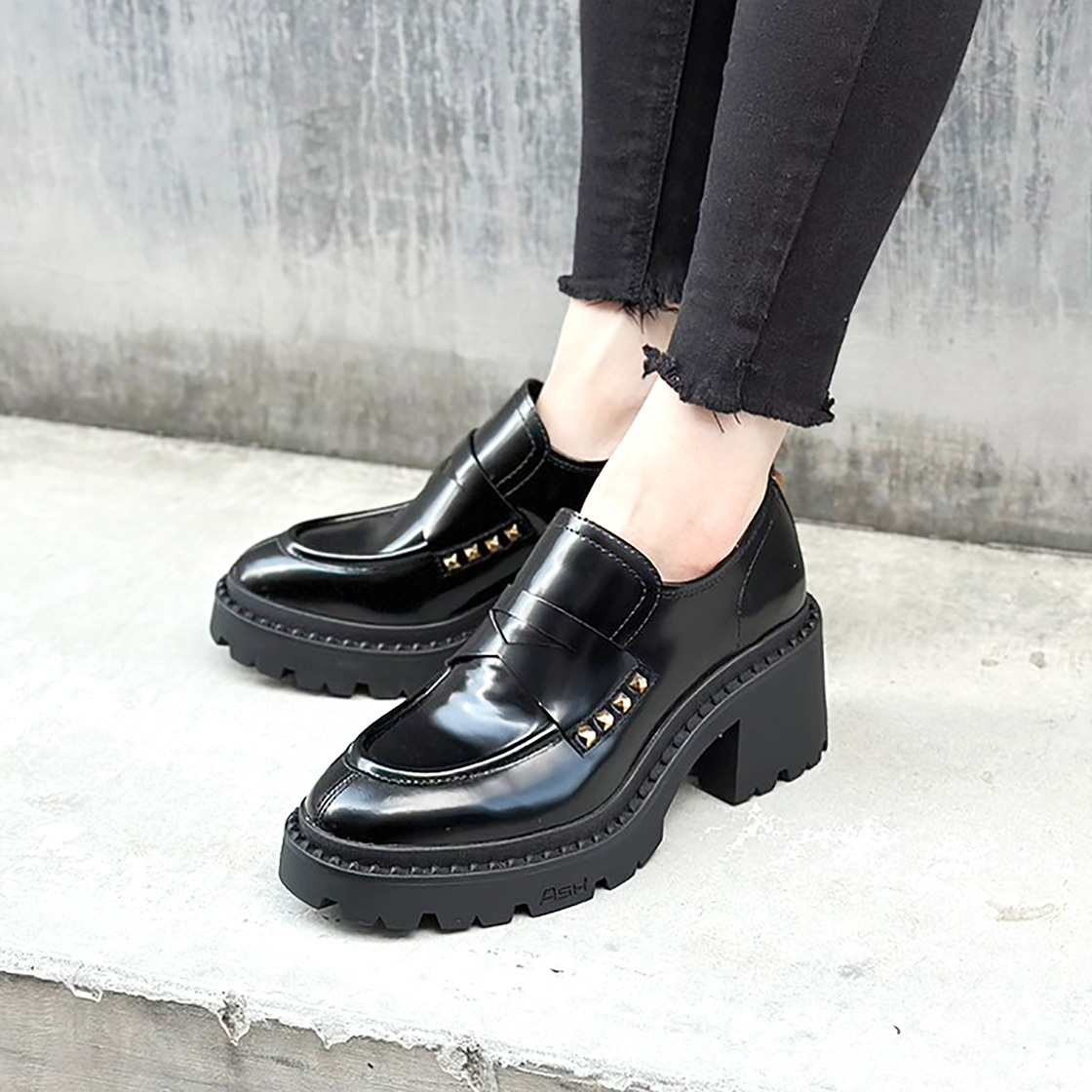 【NELSON STUD】チャンキーヒールローファー