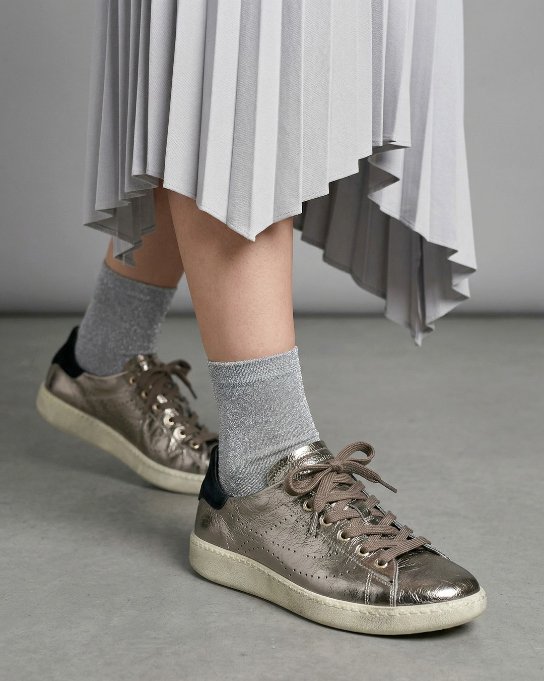 【SUPER】ローカットスニーカー