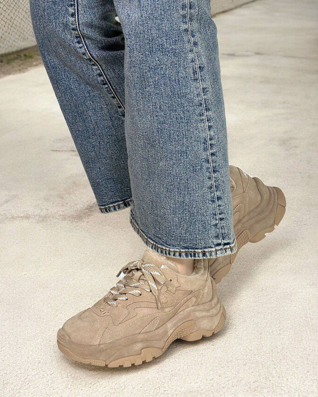 【ADDICT BIS FUR】ファーチャンキースニーカー