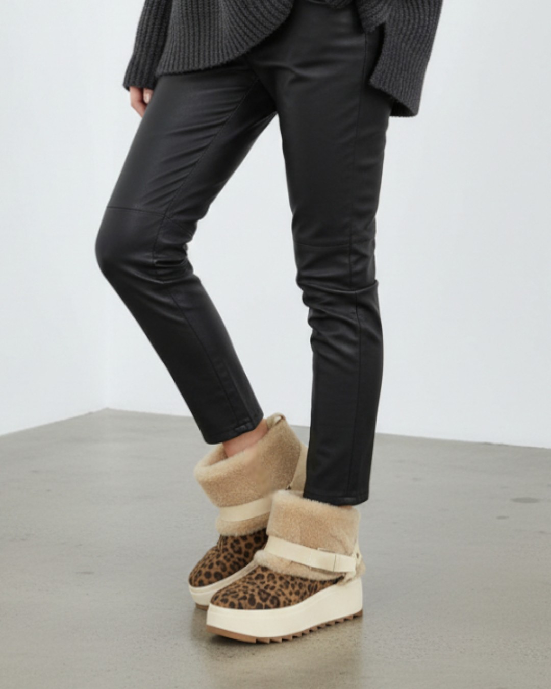 【MOONRISE】ファーブーツ