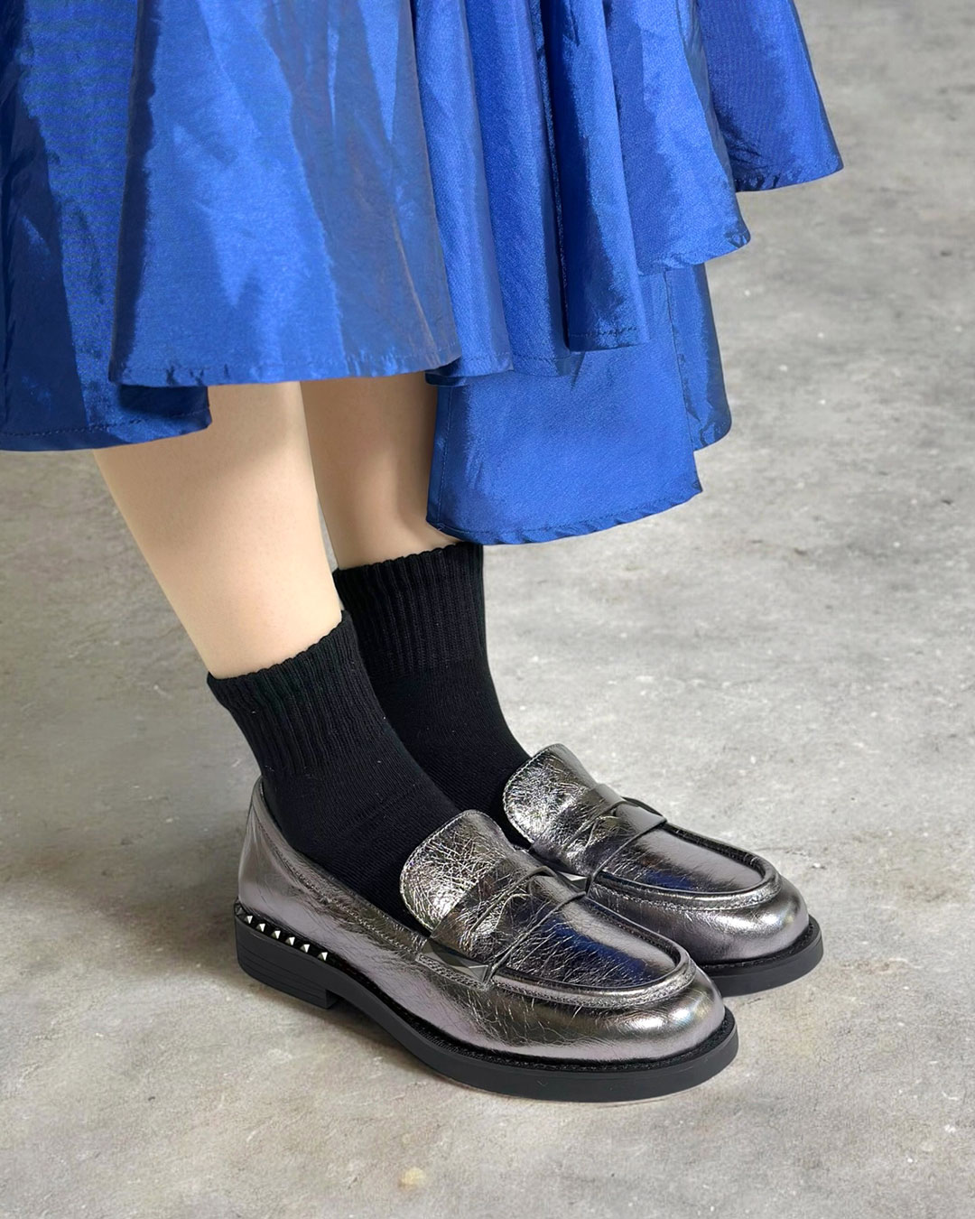 【WHISPER】グロッシーローファー