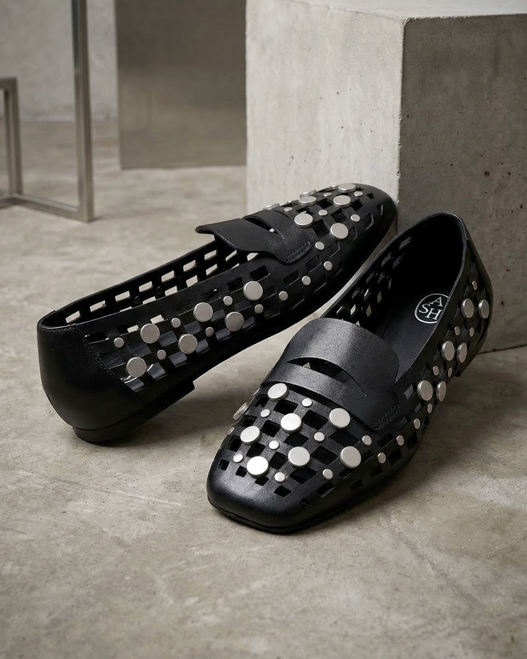 【BALI】スタッズローファー