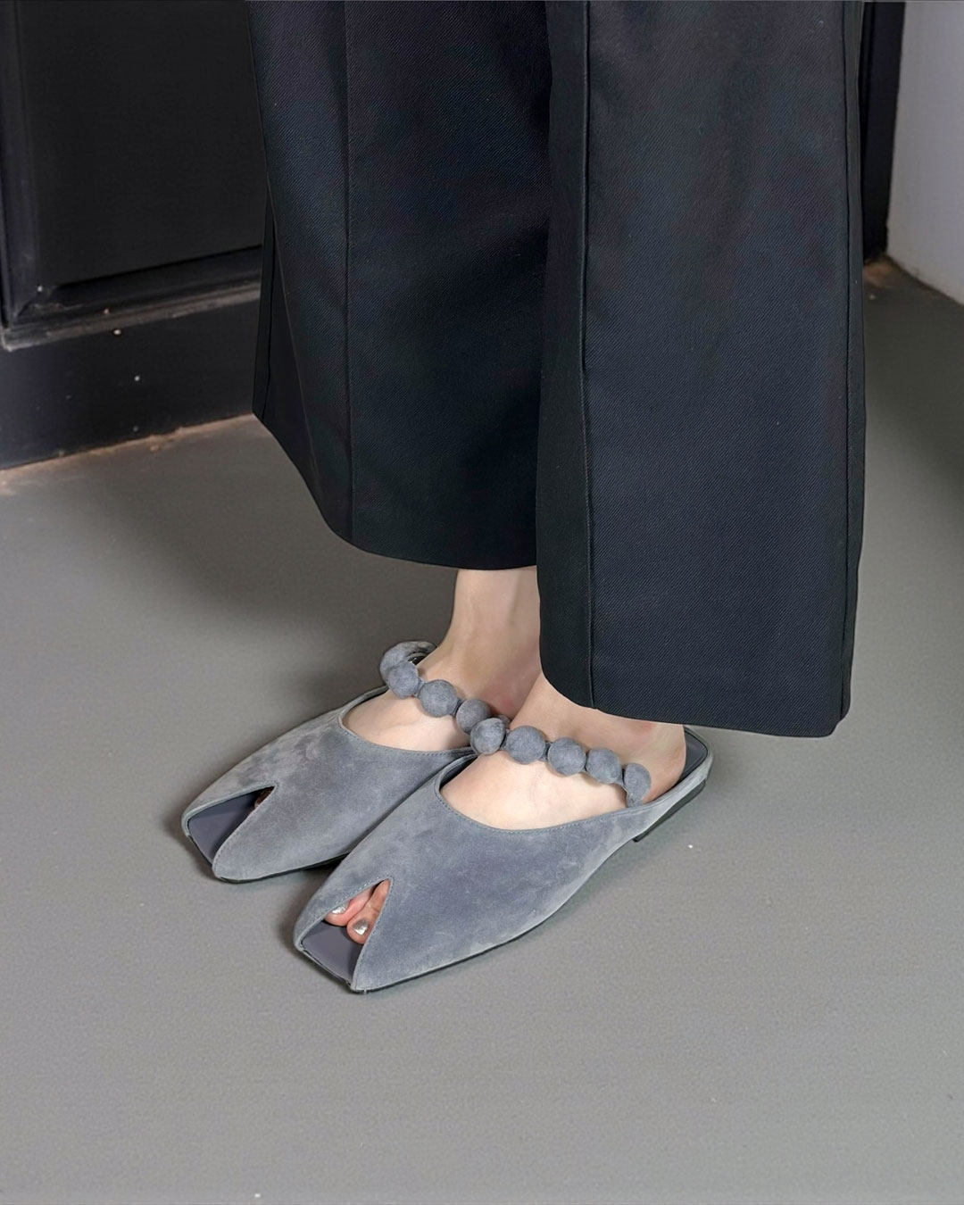 【BLANCHE】オープントゥミュール