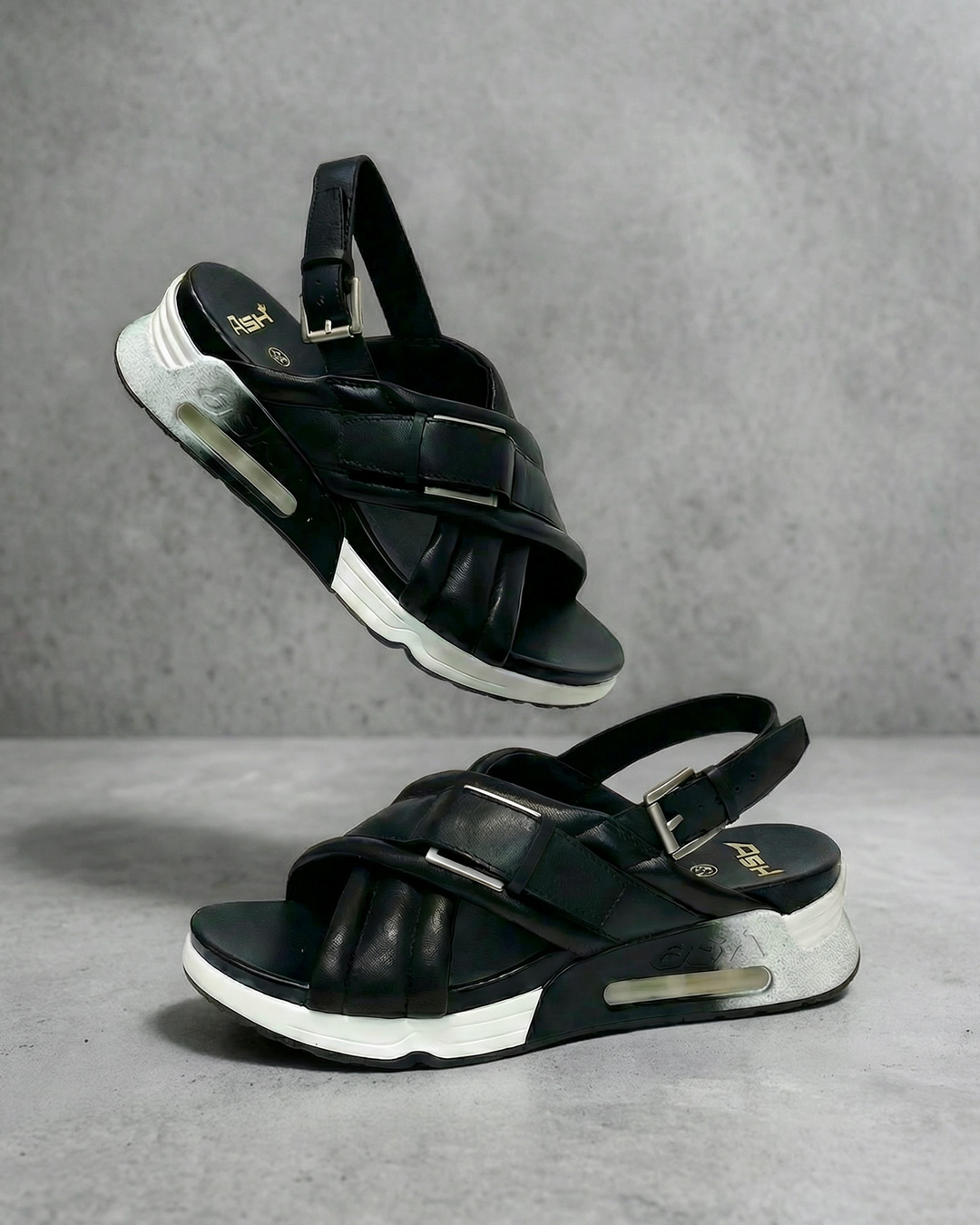 【LOVE】クロスベルトサンダル