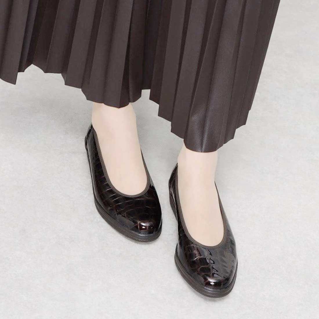 【76400】軽量フラットシューズ