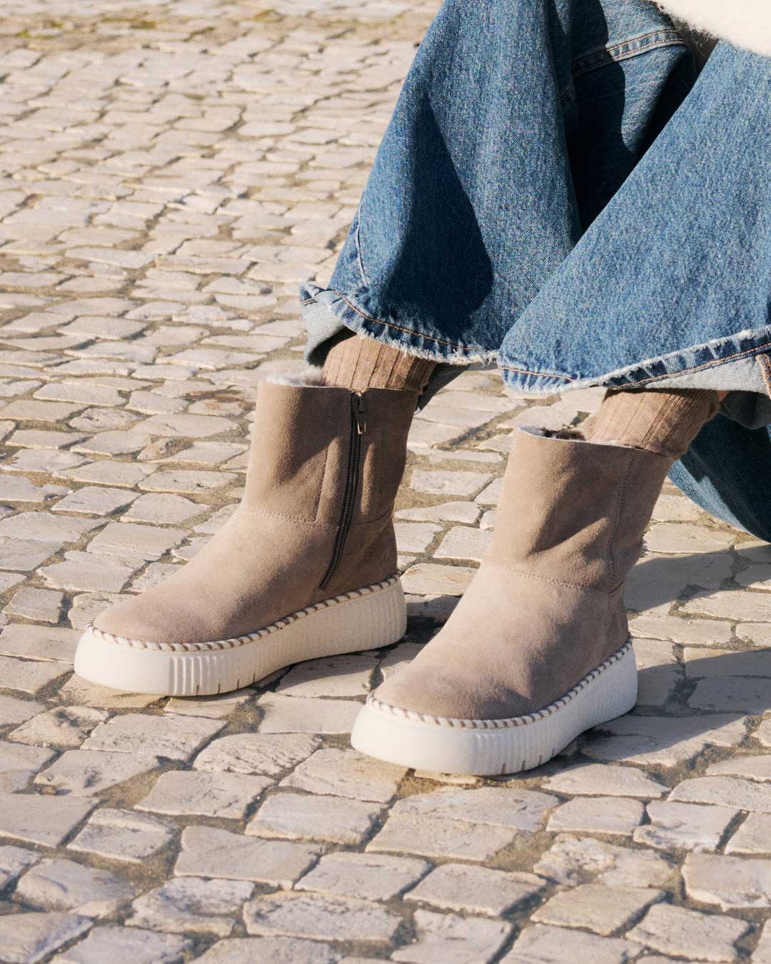 【73542】ムートンショートブーツ