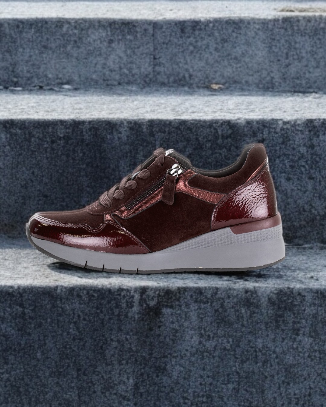 【76508】スエードスニーカー