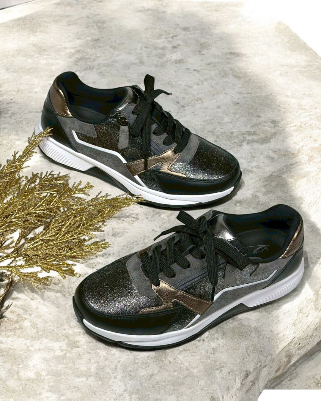 【76878】rolling soft スニーカー