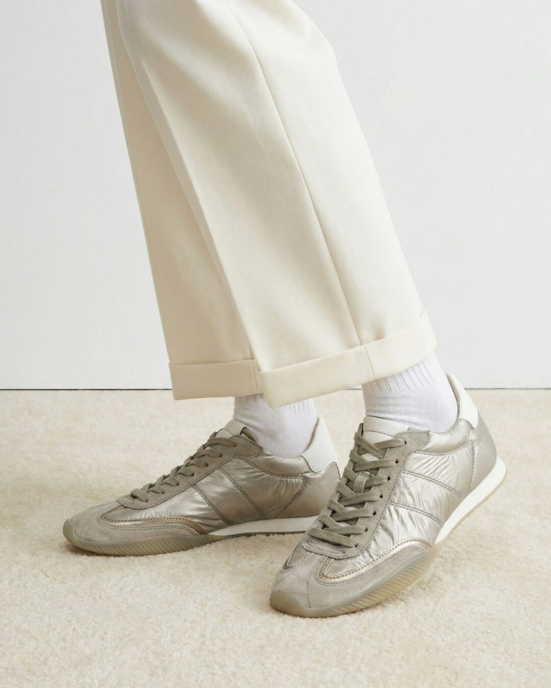 【83180】ローカットスニーカー