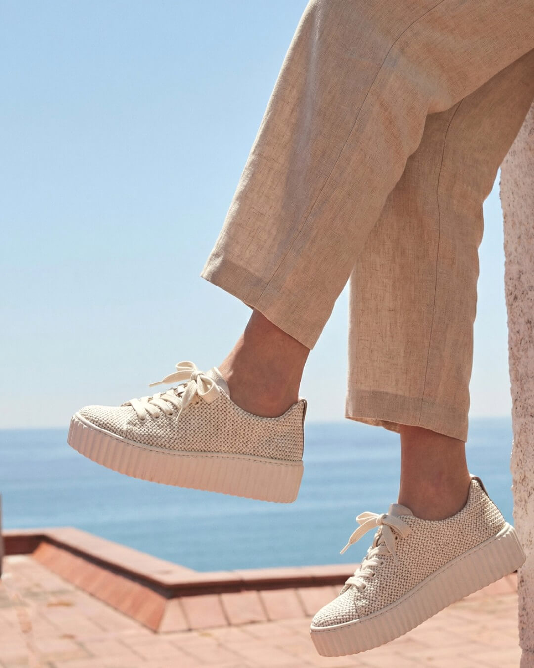 【83205】厚底スニーカー