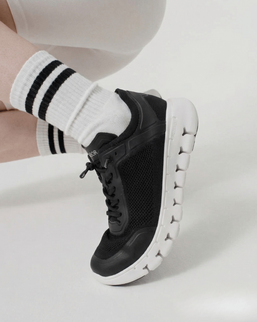 【83250】FLEXFLEXスニーカー