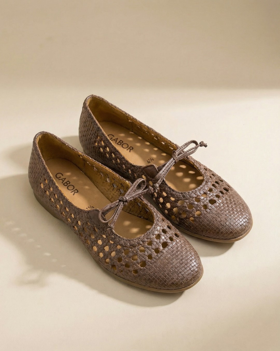 【84158】フラットシューズ