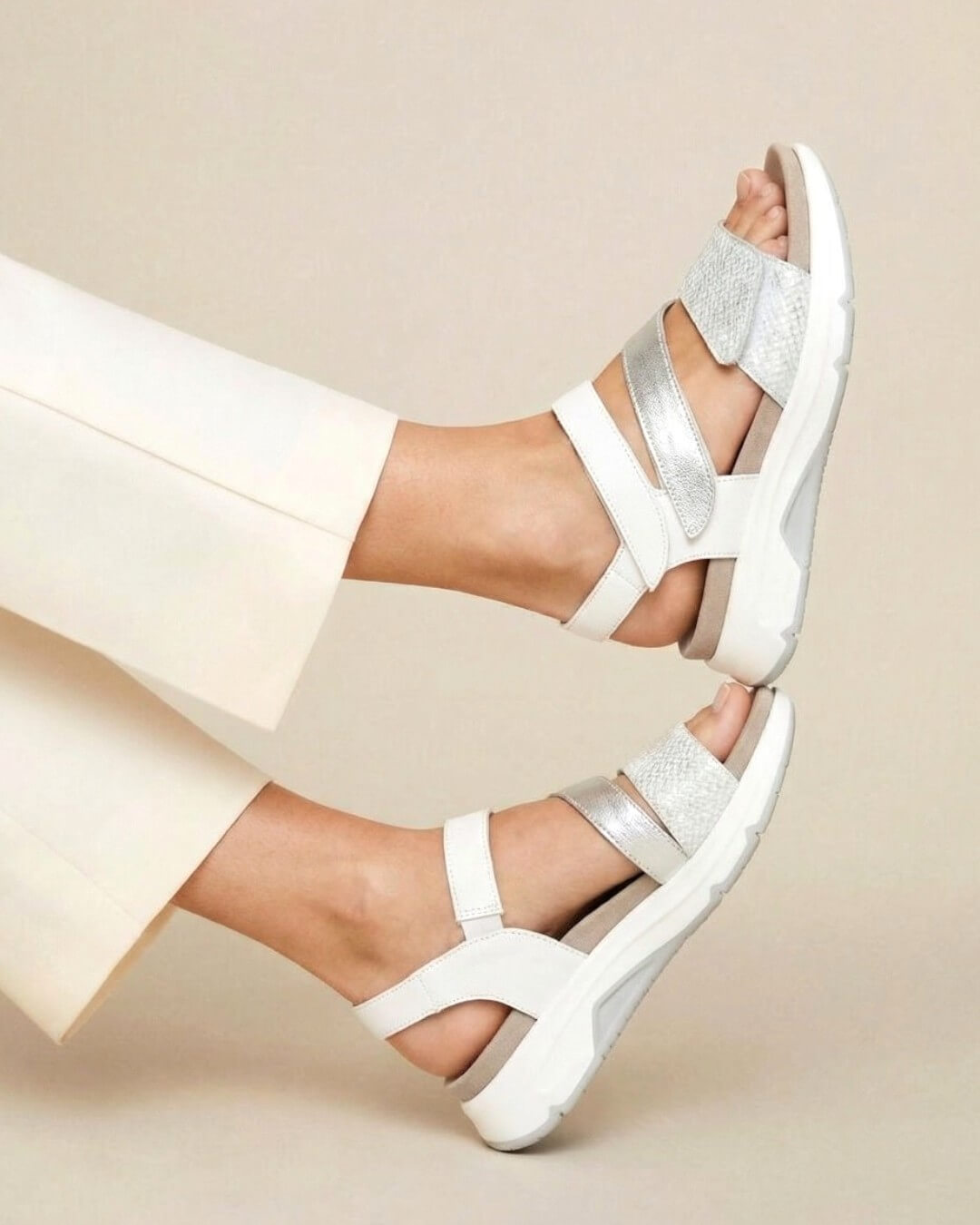 【86882】rolling soft  サンダル