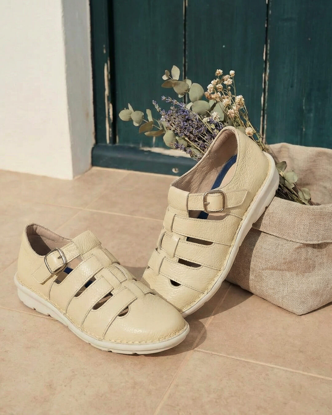 【881620】オブリークトゥサンダル