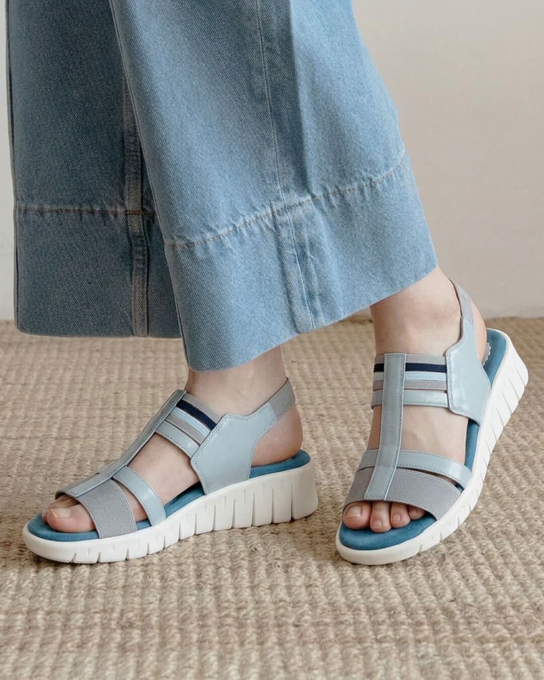 【881658】ラバーサンダル