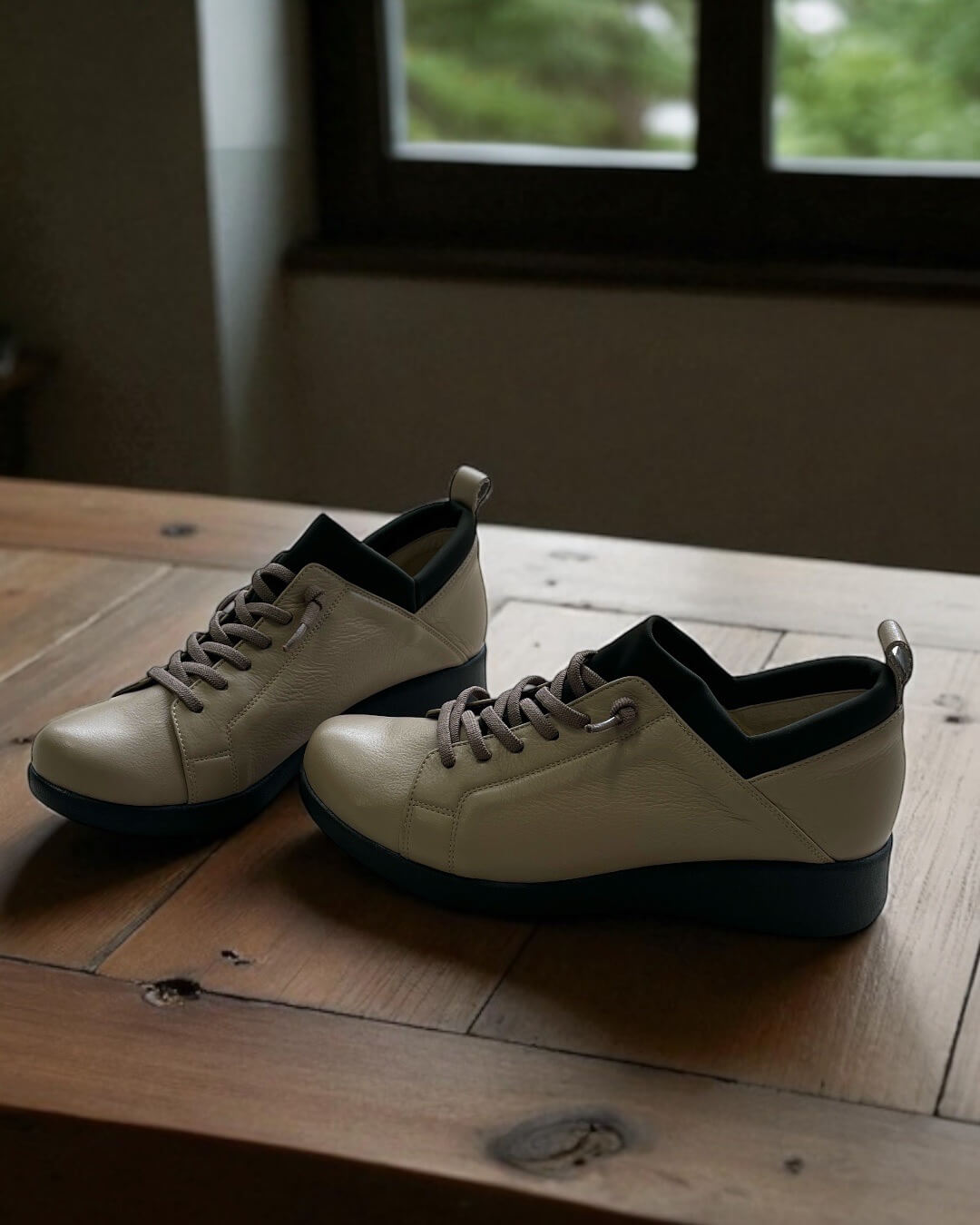 【883204】軽量スリッポン