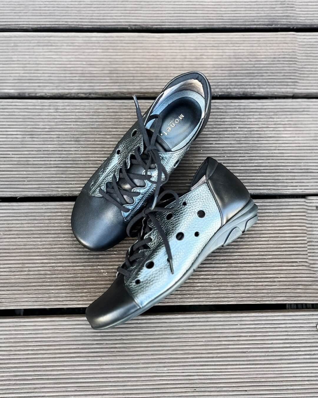 【88874】パンチングシューズ